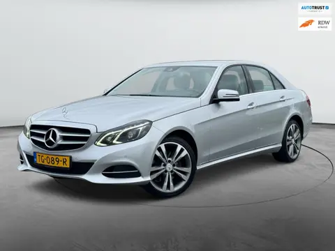 Mercedes-Benz E-klasse 300 Prestige Avantgarde|luchtvering|stoelverw|trekhaak|