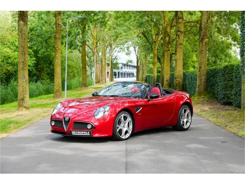 Alfa Romeo 8C Competizione Spider 4.7 V8 M1211 (bj 2010)