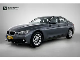 BMW 3-serie 318i Executive (NAVIGATIE, LED, PDC, CLIMA, STUURBEDIENING, MULTIMEDIA)