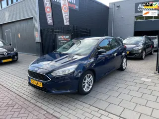 Ford Focus 1.0 Trend 2e Eigenaar! Trekhaak Airco Navi PDC NAP APK