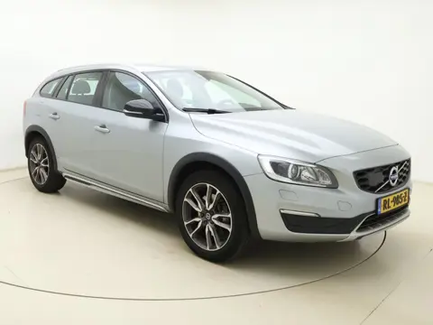 Volvo V60 Cross Country D3 Polar+ | Sport stoelen | Trekhaak | Dealer onderhouden