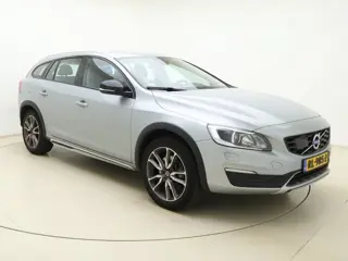 Volvo V60 Cross Country D3 Polar+ | Sport stoelen | Trekhaak | Dealer onderhouden