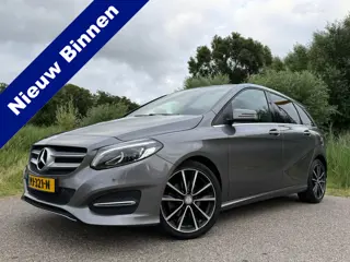 Mercedes-Benz B-klasse 180 Activity Edition Automaat | AMG-Line | 1e Eigenaar | Leder | 18" Velgen |
