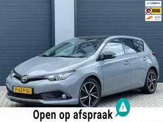 Toyota Auris 1.8 Hybrid Black Edition / NARDO GREY / AUTOMAT