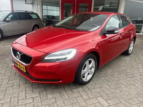 VOLVO V40 2.0 T2 122PK LED koplampen/Navi/PDC Onderhoudshistorie