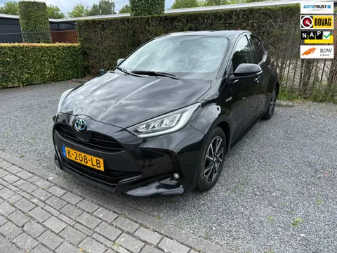 Toyota Yaris 1.5 Hybrid Style - NAP - LED - Carplay - Stoelverwarming - Dealer onderhouden