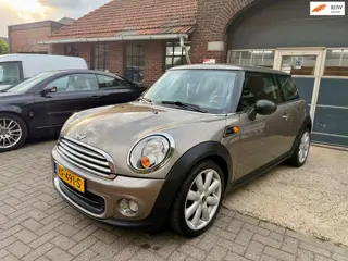 Mini 3-Deurs 1.6 One Salt I AIRCO I LICHTMETAAL I