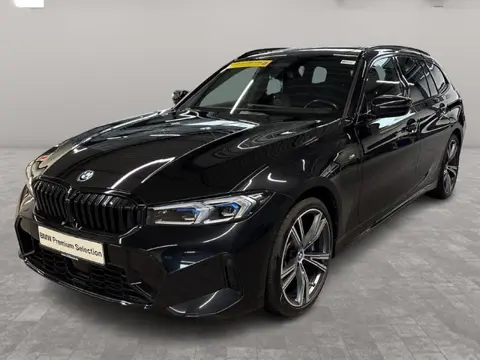 BMW 3 Serie Touring 330e M-SPORT ** ADAP. LED, PANO, TREKH, ACC, HuD, 19-inch LMV ** 1e EIG - UNFALL