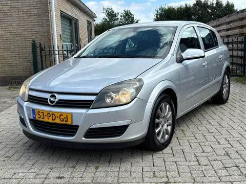 Opel Astra 1.4 Enjoy | airco | cruise | 5drs | nieuwe apk | rijd perfect !