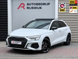 Audi A3 Sportback 45 TFSI e S edition Competition Pano/Sfeer/Camera