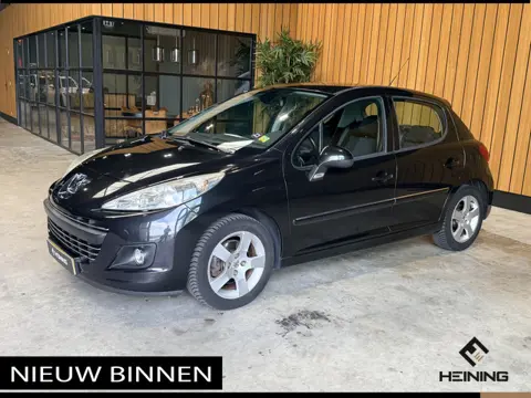 Peugeot 207 1.6 VTi XS. Climatronic. Nette auto. Compleet dealer onderhouden.