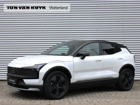 Volvo EX30 Cross Country P5 Long Range Ultra Automaat / Panoramadak / Privacy Glass / Donker interie