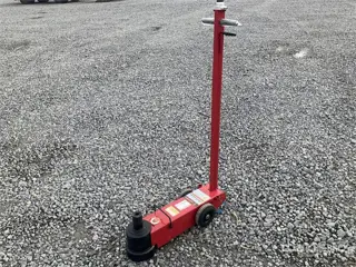 PNEUMATIC-JACK 80TON (bj 2025)
