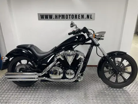 Honda VT 1300 CX FURY CUSTOM BOVAGGARANTIE 7572 KM !!!