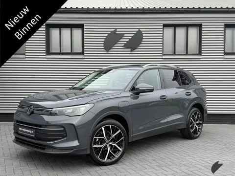 Volkswagen Tiguan 1.5 eHybrid |Pano|Trekhaak|ACC|