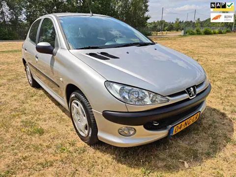 Peugeot 206 1.4 XR ( 5- deurs )