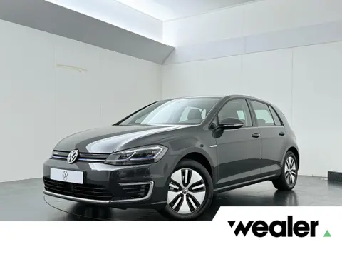 Volkswagen e-Golf E-DITION | 136 PK | SoH 90% | Adaptive cruise control | Navigatiesysteem | LED kop