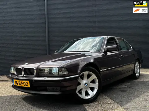 BMW 7-serie 730i Executive | Automaat | Full-Option | Nieuwstaat