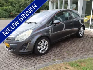 Opel Corsa 1.4-16V Cosmo (bj 2011)