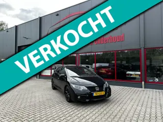 Honda Civic 1.8 Sport / Trekhaak / Clima / Cruise / Navi / Camera / Stoel verwar./ 6-Bak / Dealer On