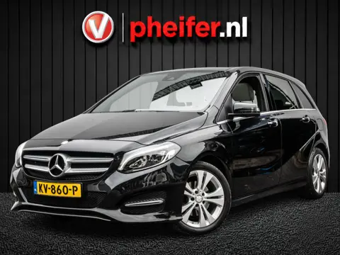 Mercedes-Benz B-Klasse 220 184pk 4Matic Ambition Panoramadak/ Camera/ Blindspot/ Stoelverwarming/ Na