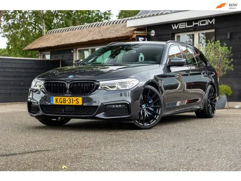 BMW 5-serie Touring 540i xDrive M-Sport I Bowers & Wilkins I Panoramadak I Stoelkoeling & verwarming