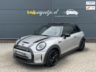 MINI Electric Yours *panorama *camera *carplay *head up *17"