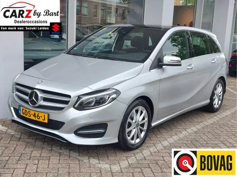 Mercedes-Benz B-Klasse 200 AMBITION AUTOMAAT Pano | Dodehoeksensoren | Clima | Trekhaak