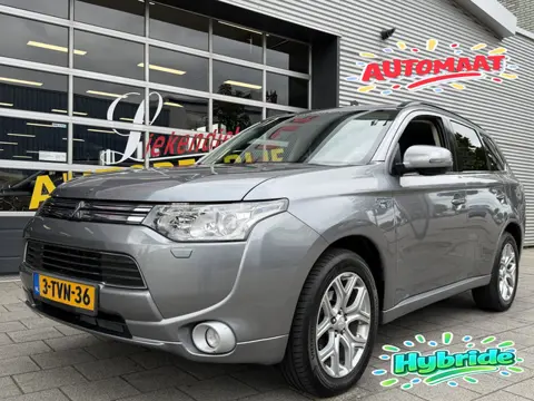 Mitsubishi Outlander 2.0 PHEV Hybride Instyle -Automaat I Navigatie I Schuifdak I Airco I Xenon I PD
