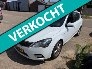 Kia Cee'd Sporty Wagon 1.4 CVVT Navigator Plus Pack! NL AUTO NAP! NAVI l Camera l Cruise l Airco l L