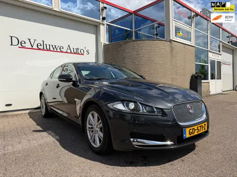 Jaguar XF 2.2D |Camera|Trekhaak|Keyless|Climate|Navigatie|BT