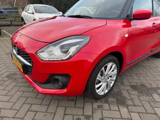 Suzuki Swift 1.2 Select Smart Hybrid. Wij zijn altijd de goedkoopste met de beste Vakgarage BOVAG se