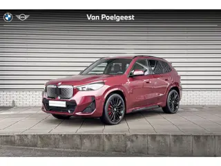 BMW iX1 eDrive20 M Sport Pro | Panoramadak | Trekhaak | Head UP