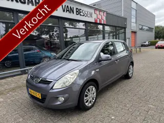 Hyundai i20 1.4i DynamicVersion AUTOMAAT-AIRCO-5DRS