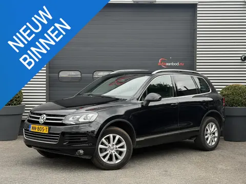 Volkswagen Touareg 3.0 TDI R-line | Luchtvering | Trekhaak | Xenon | DAB | Lederen Bekleding |