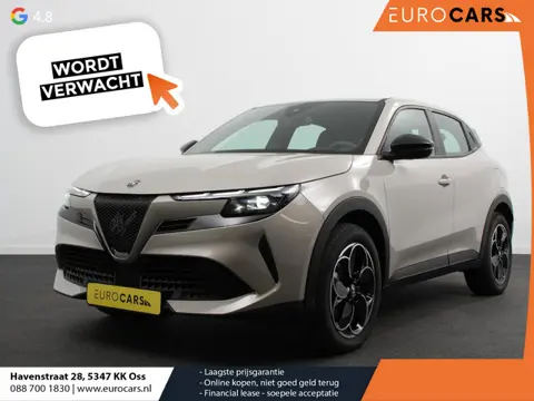 Alfa Romeo Junior Elettrica Automaat 156PK Adaptieve Cruise Control LMV 18 inch Full Led Matrix Park