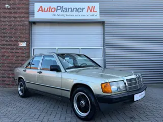 Mercedes-Benz 190-serie 2.0! Belastingvrij! Schuifdak!