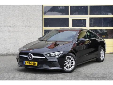 Mercedes-Benz CLA-Klasse 180 Automaat! Business Solution BJ2021 Lmv | Led V+A | Pdc | Achteruitrijca