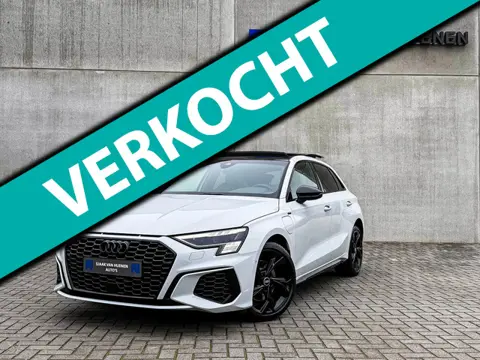 Audi A3 Sportback 40TFSI e 204pk S-Tronic Competition S Edition S-Line Pano|S-Kuipstoel|Ambiance|Mat