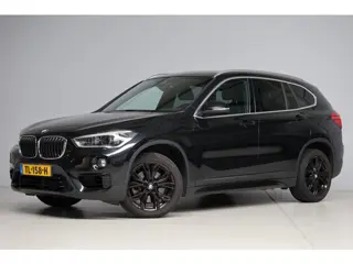 BMW X1 SDrive20i High Executive | head-up display | leder sport | achteruitrijcamera | led verlichti