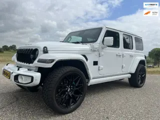 Jeep WRANGLER UNLIMITED 4xe 380 Sahara soft-top cabrio AUTOMAAT 29947 km bj 2022 bom vol 380 pk