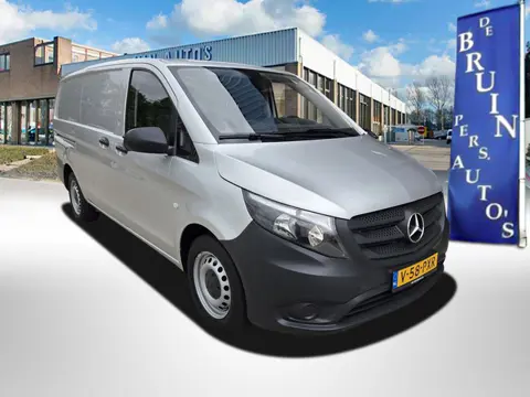 Mercedes-Benz Vito 110 CDI Lang Werkplaats inrichting Achteruitrijcamera Verwarmdevoorstoel