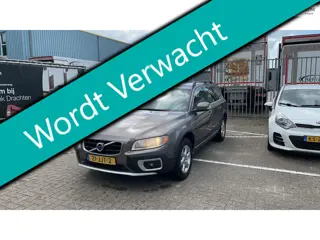 Volvo XC70 2.4D Momentum 176pk Automaat 1e eig. Leder Trekhaak 1800kg.