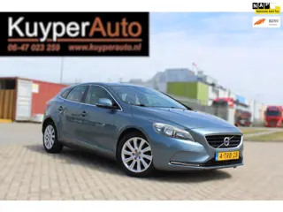 Volvo V40 1.6 T4 Momentum NETTE AUTOMAAT GOED ONDERHOUDEN