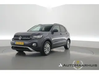 Volkswagen T-Cross 1.0 TSI Life | Adapt. Cruise | Trekhaak | PDC V+A | All Season | Navi | Apple Car
