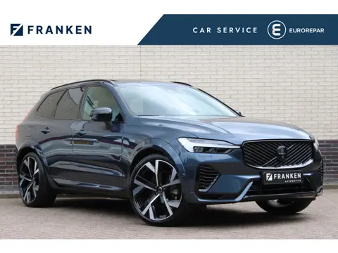 Volvo XC60 2.0 T8 Plug-in hybrid AWD Ultra Black Edition | Luchtvering | B&W | Trekhaak | 22" | Mass