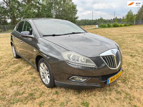 Lancia Delta 1.6-16V Gold ( Dealer onderhouden)