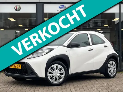 Toyota Aygo X 1.0 VVT-i | All Season banden | Airco | Cruise Control | Lane Assist | Apple CarPlay |