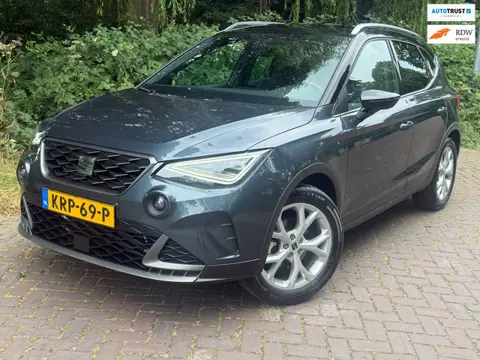 Seat ARONA 1.0 EcoTSI FR Business Connect Aut. 1 Eig. b.j. 2-2025,2 Color,Carplay ,PDC, Led verl.