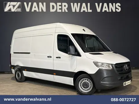 Mercedes-Benz Sprinter 211 CDI 115pk L2H2 Euro6 Airco | Trekhaak | Bijrijdersbank bluetooth telefoon